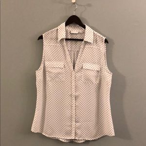 New York & Company Sleeveless Button-up Blouse